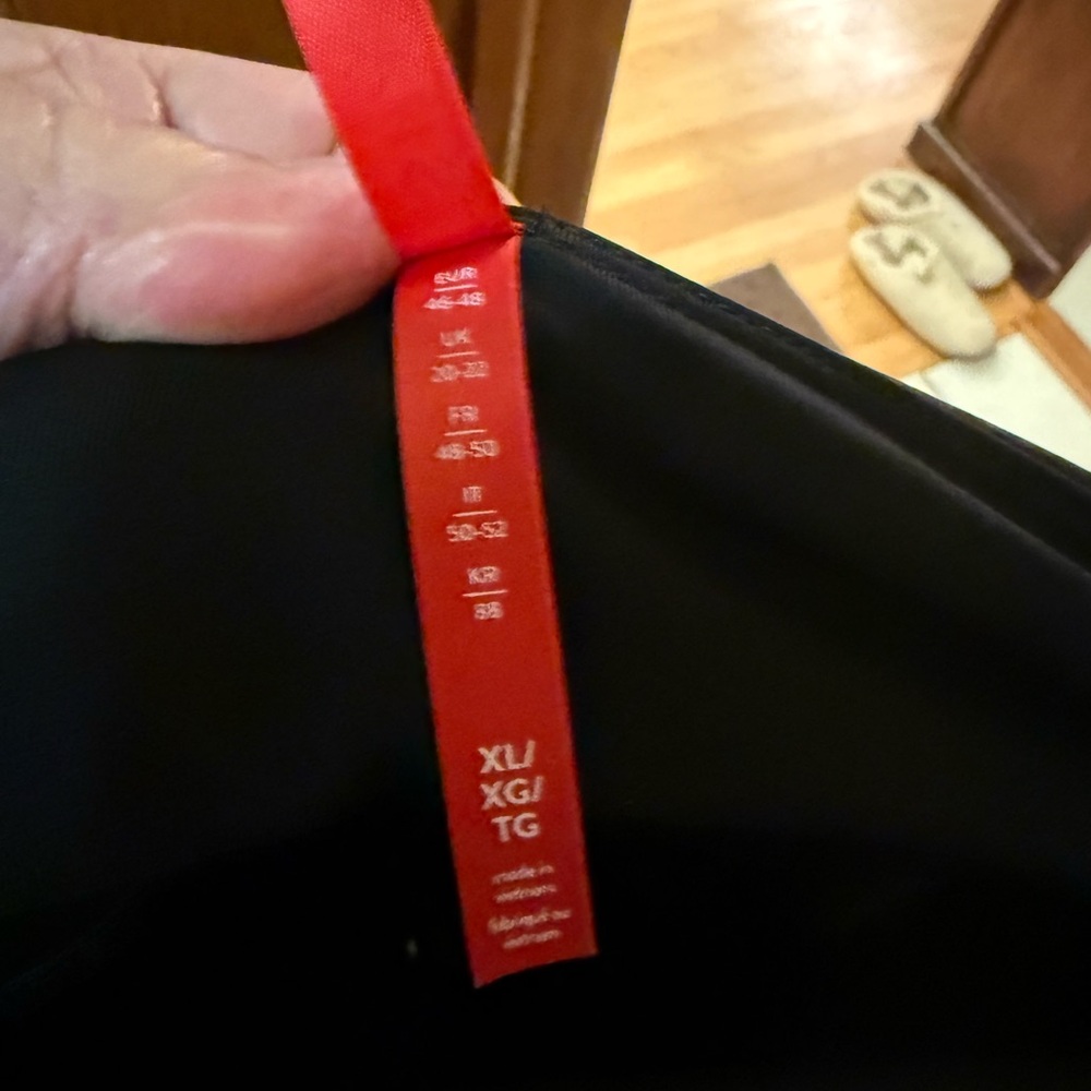 SPANX faux leather leggings XL